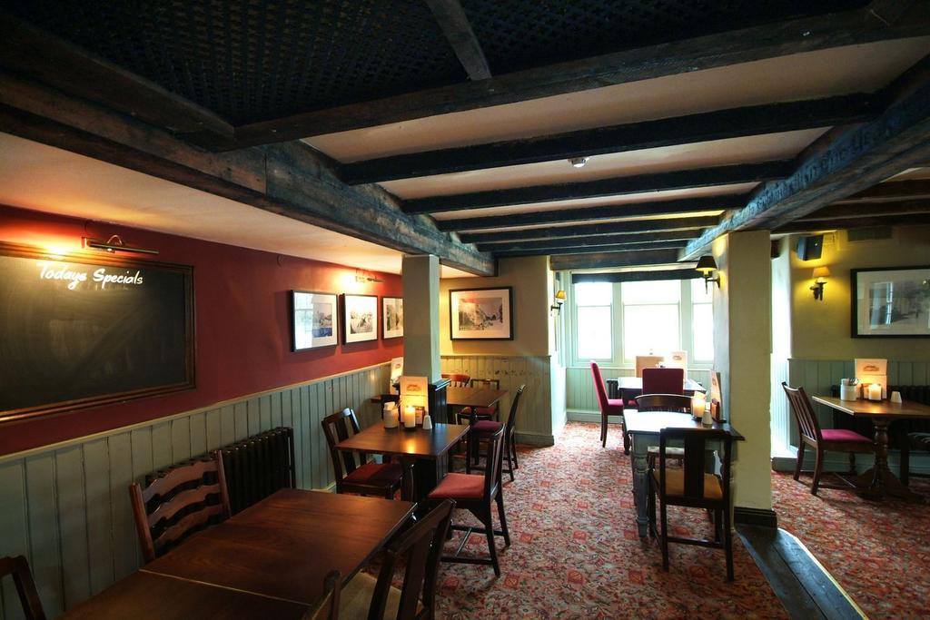 Hotel Wheatsheaf By Chef & Brewer Collection à North Waltham Extérieur photo