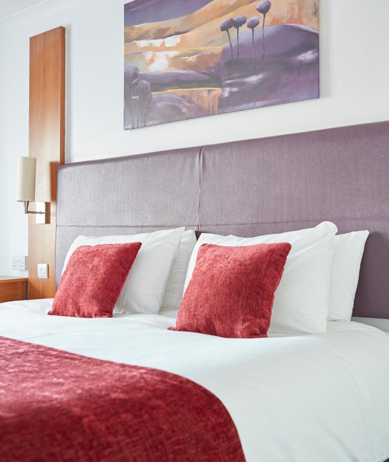 Hotel Wheatsheaf By Chef & Brewer Collection à North Waltham Extérieur photo