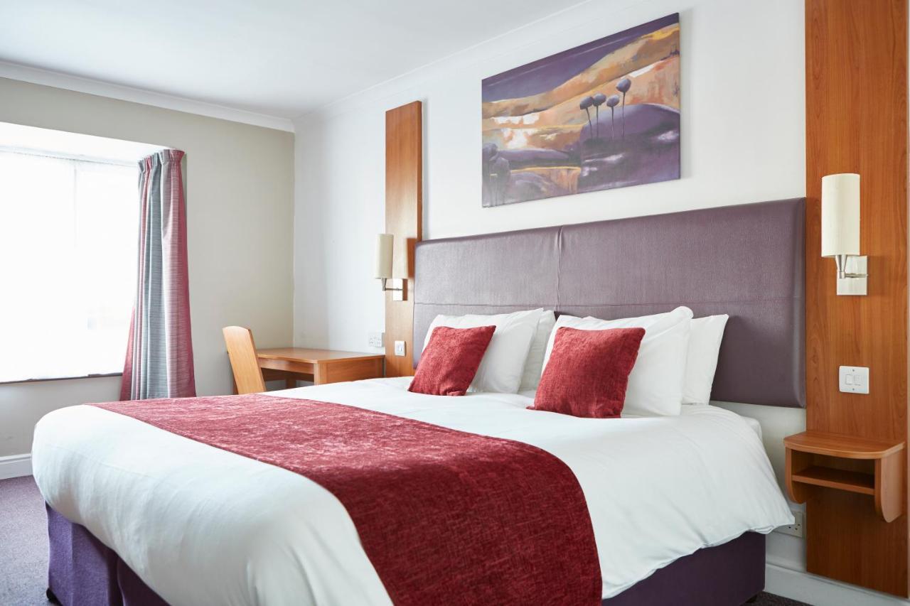 Hotel Wheatsheaf By Chef & Brewer Collection à North Waltham Extérieur photo